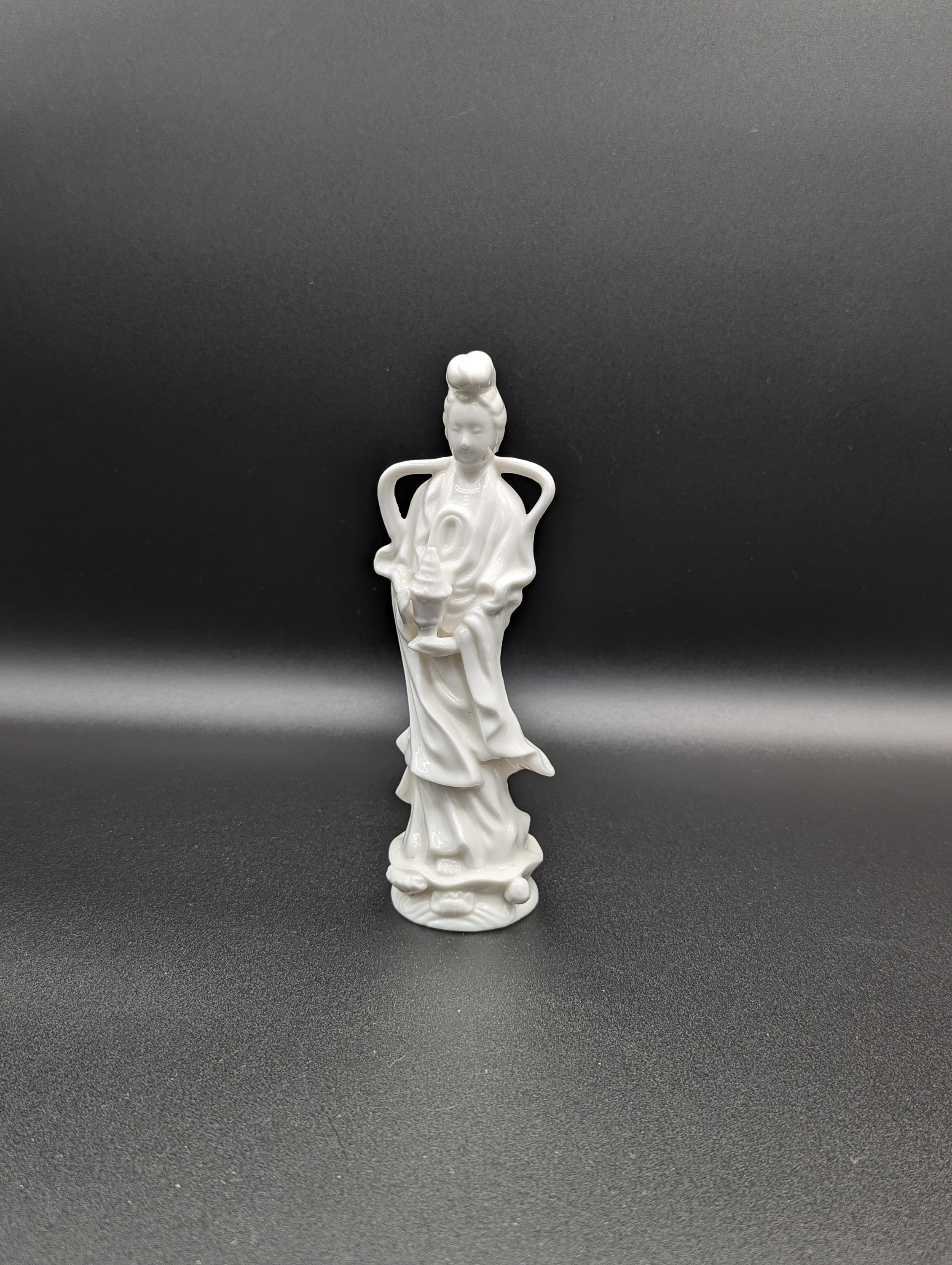 Vintage Arco Fine Quality Dallas Porcelain Guanyin Figurine Made