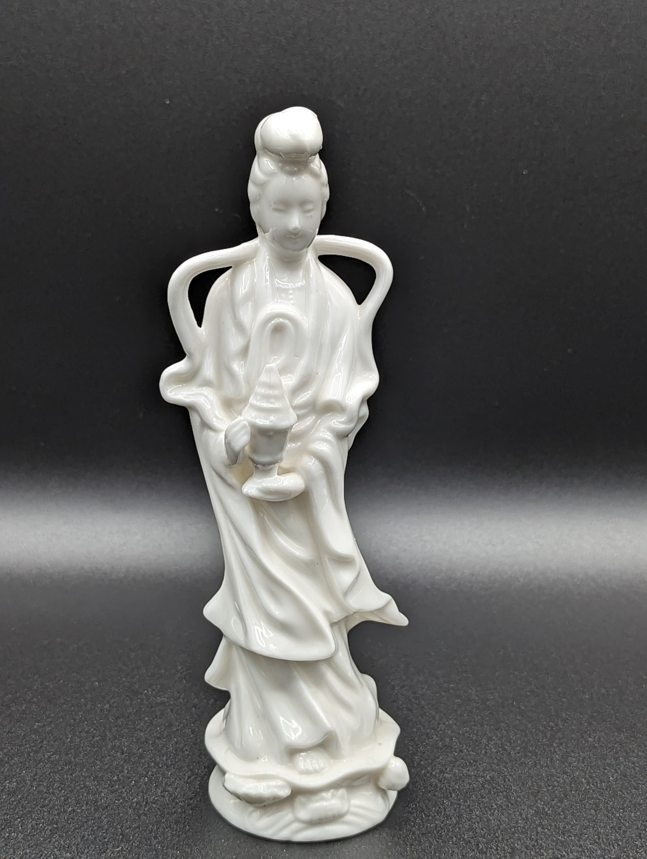 Vintage Arco Fine Quality Dallas Porcelain Guanyin Figurine Made