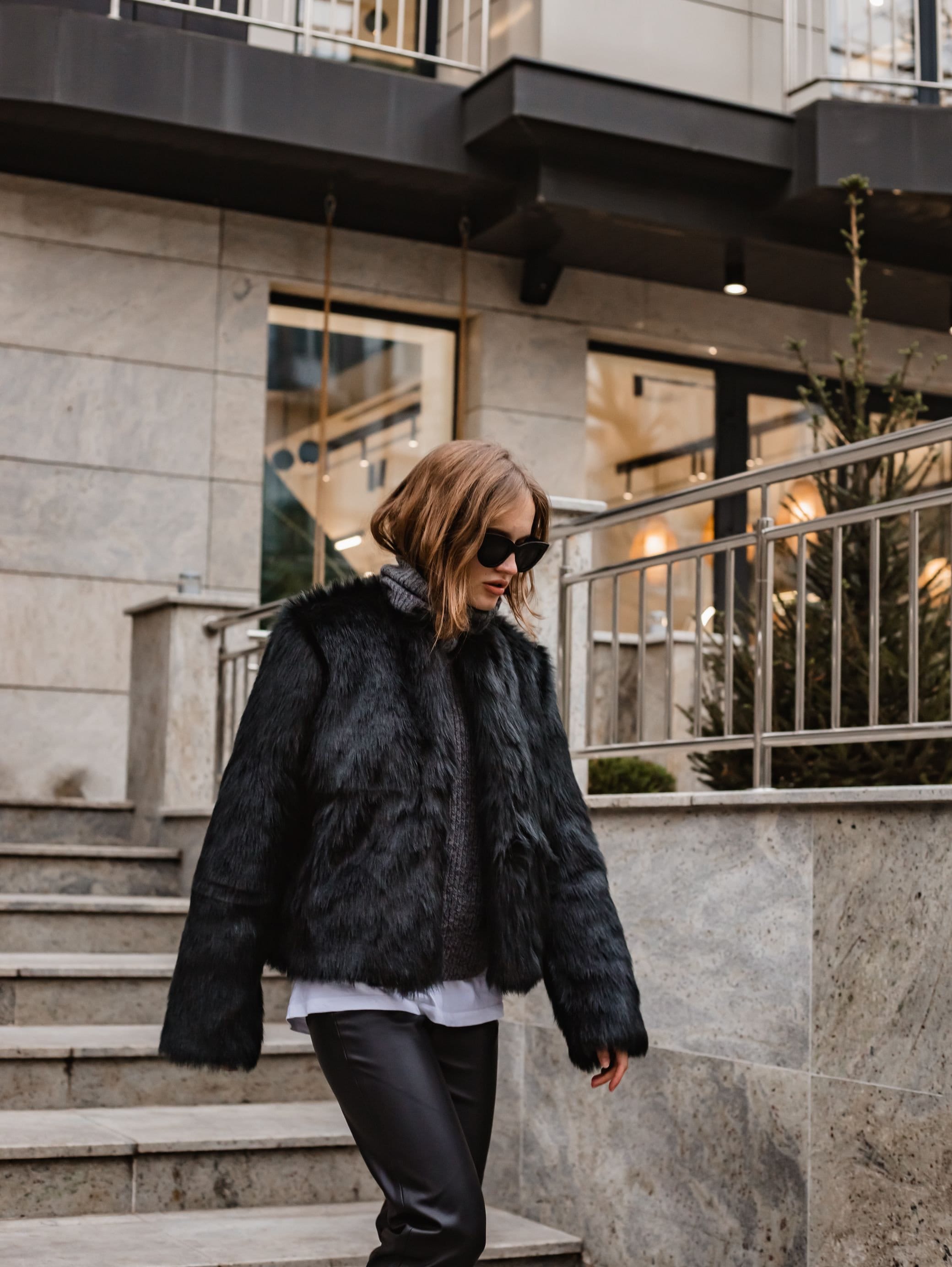  Chaqueta de pelo sintético de manga larga larga y cálida con  capucha para mujer, abrigo para mujer (negro, M) : Belleza y Cuidado  Personal