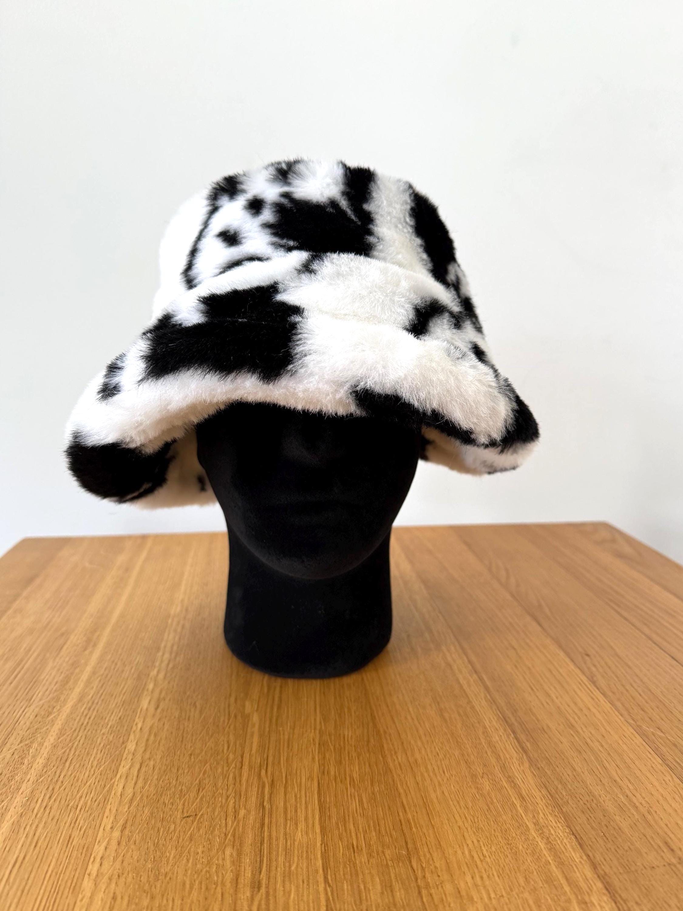 GCDS Black & White Faux Fur Bucket Hat GCDS fur bucket hat main image 2