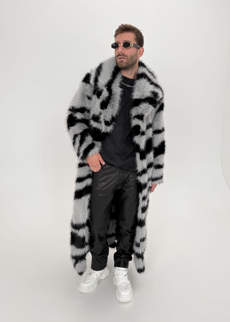 Ken Weißer Kunstpelzmantel - Lange Herren Festivaljacke Bild 7