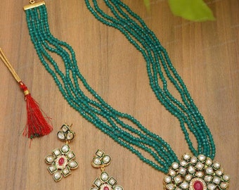 Green Beads Long Victorian Necklace 