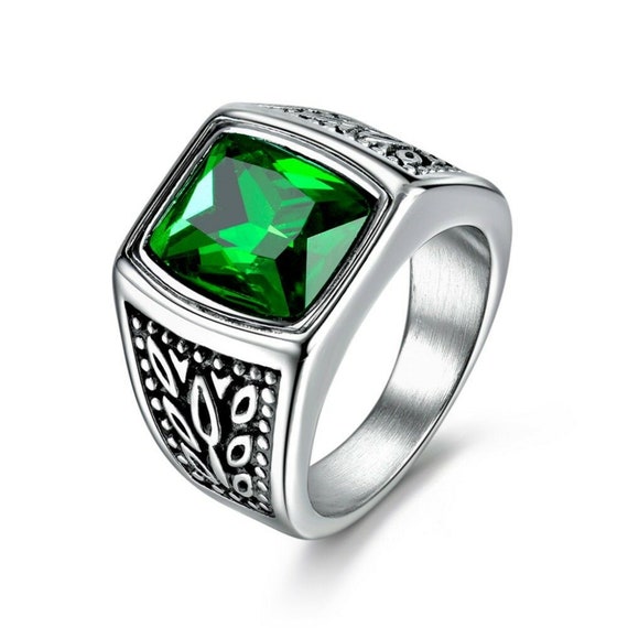 Emerald Oval Hand Engraved Silver Ring | Boutique Ottoman Exclusive