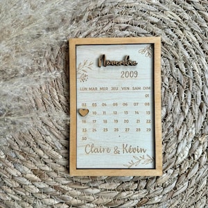 Calendar frame with birthday date and first name to personalize. Ideal gift for Valentine's Day, ideal lover's gift, couple idea