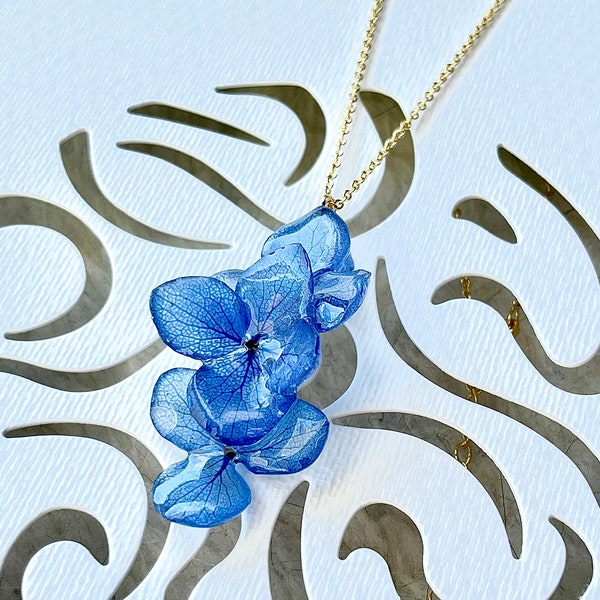 hydrangea-necklace-etsy