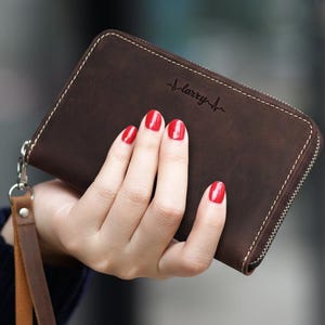 Personalized Leather Zipper Wallet for Women Custom Name Minimal Design