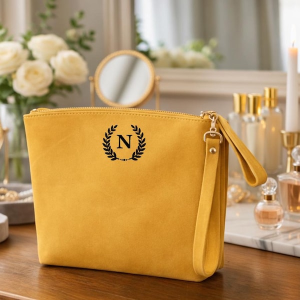 Personalized Mom Birthday Makeup Bag Custom Handmade Leather Cosmetic Gift from Daughter