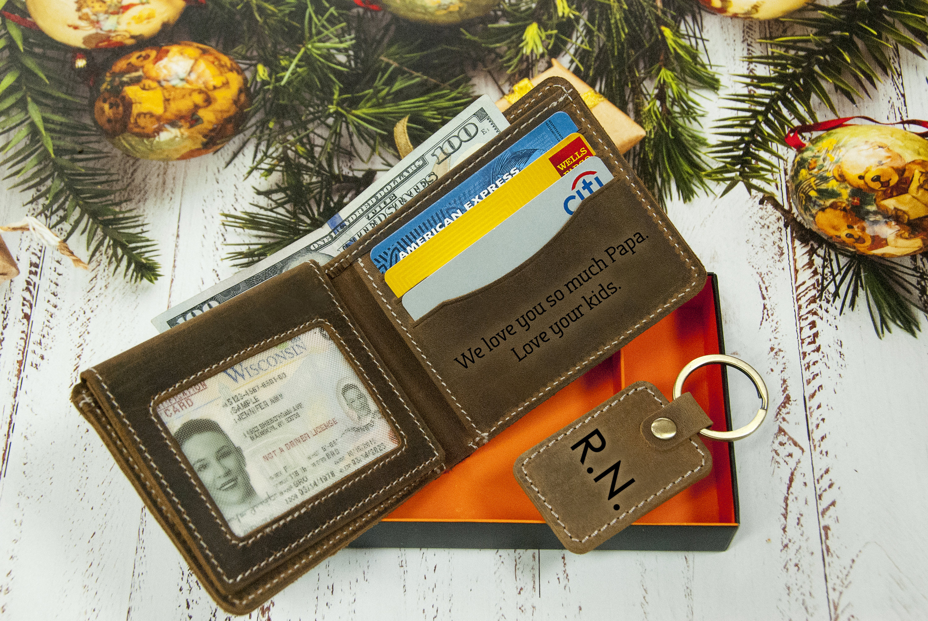 Personalized Leather Wallet & Keychain Gift Set For Men – Custom Name & Charm | Slim Men’s Wallet | Birthday & Anniversary Gift