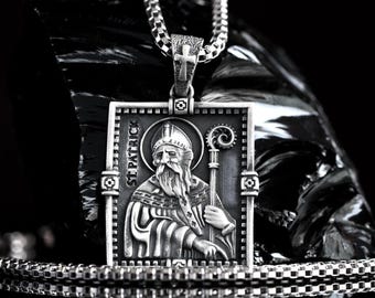 Silver Pendant necklace St Patrick, Trendy necklace Saint Patrick, Large shamrock miraculous medal, Solid Irish necklace, gift for him
