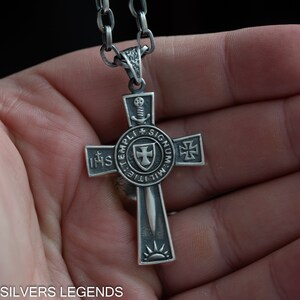Pendentif Croix des Templiers, Pendentif Templier avec épée, Pendentif Croisé, Pendentif maçonnique solide, Cadeau fabriqué à la main image 4