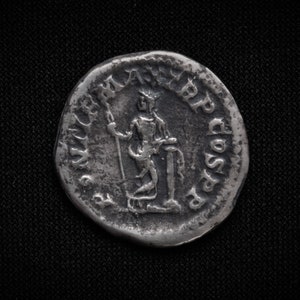 silver coin Denarius of the Roman Emperor Macrinus RIC 24 by catalog. Cast from a genuine coin. image 4