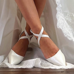 Ladies Bridal Shoes • White Wedding Shoes by Santorini Sandals • Block Heel Wedding Shoes •  Crisscross Wedding Heels for Bride • 554