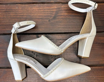 Ladies Bridal Shoes • Ivory Wedding Shoes by Santorini Sandals • Pearl D'Orsay Pumps • Block Heel Wedding Shoes • 756