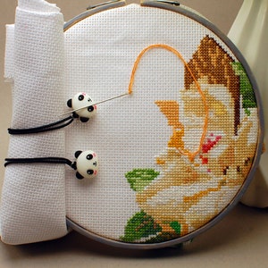 Keeper for cross stitch fabric Cross Stitch Clip Fabric huggers for qsnap hoop magnetic needle minder for embroidery Magnetic Fabric clips