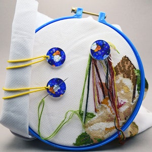 Floss parking bobbin and Keepers for cross stitch fabric Tension Clip Fabric qsnap hoop magnetic needle minder embroidery
