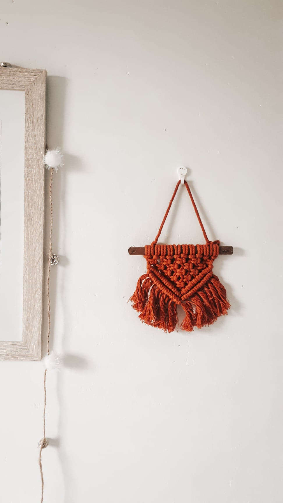 Mini Macramé Mural/Décoration Boho Tapisserie Suspendue en Coton et Bois Naturel