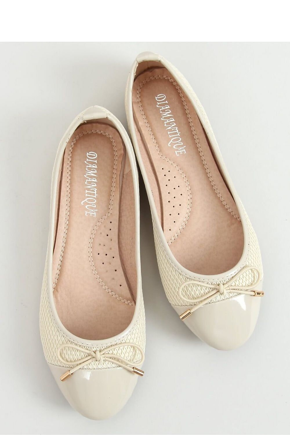 beige ballerina shoes
