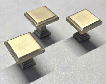 Vintage Bronze High Quality Square Knob for Dressers, Aged Yellow Handle for Kitchen Cabinets, Retro Furniture Hardware, Pulls for Drawers