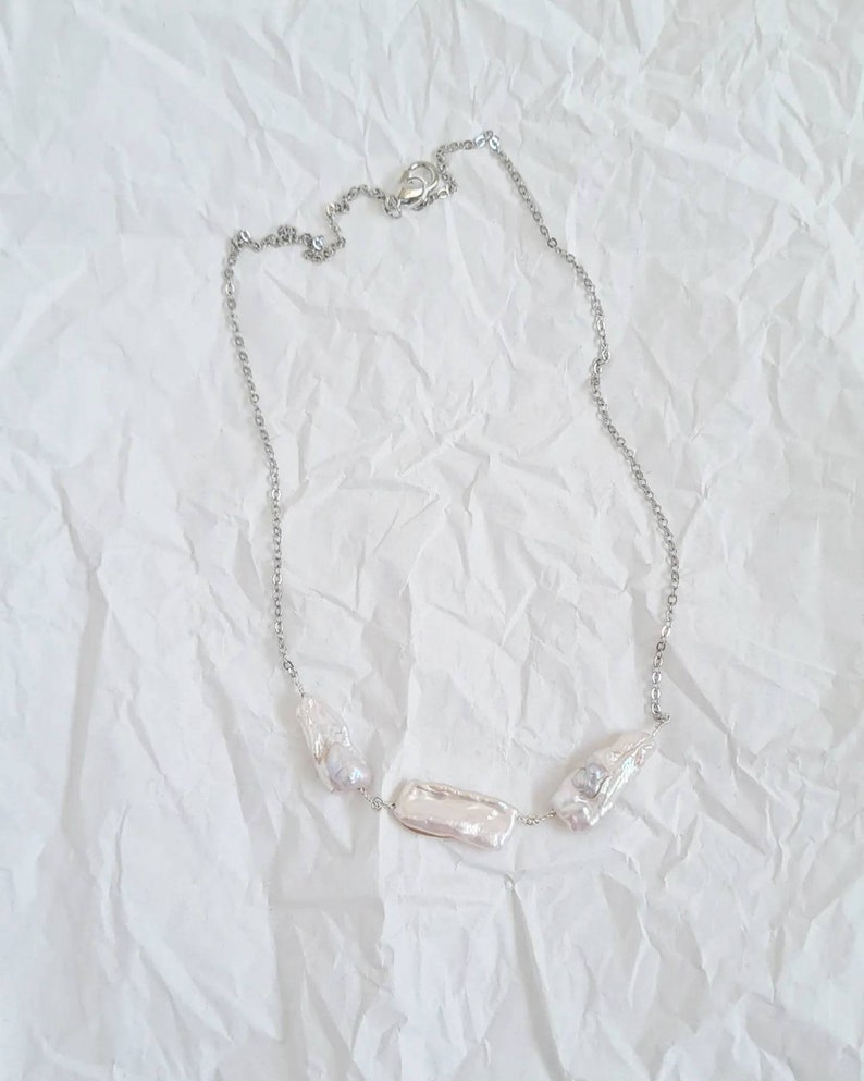 Irregular Pearl Necklace image 8