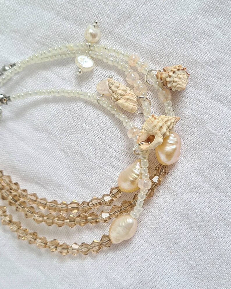 Beige Pearl and Corwie Bracelet beaded accesories image 8