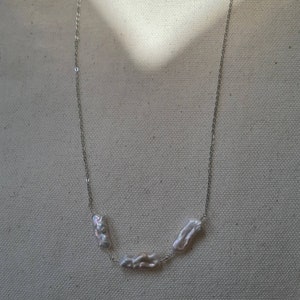 Irregular Pearl Necklace image 3