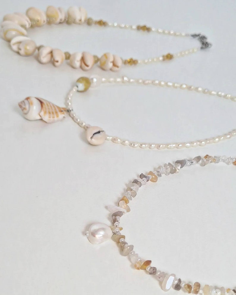 Seashells necklace with vintage pearls beads beach jewelry image 6