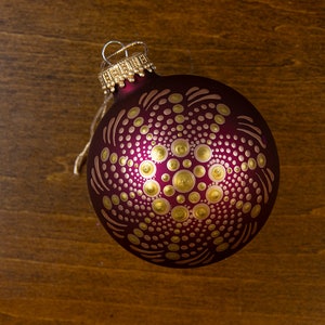 Décoration de Noël peinte à la main, décoration rouge, décoration de mandala à pois, cadeau de Noël