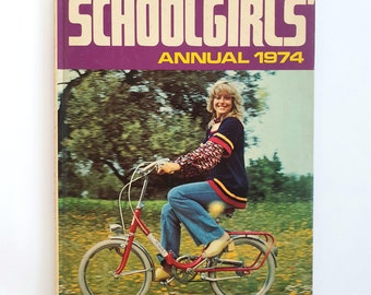 vintage - School Girl's Annual - 1974, livre relié