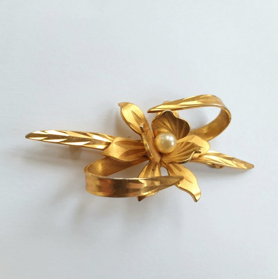 Vintage - Modernist Style, Gold Toned Metal Flowe… - image 3