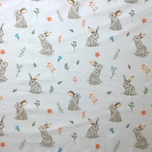 Tela de algodón con conejos, tela de conejito cortada a medida, tela de bosque, tela de animales del bosque, tela para ropa infantil, tela para bebé, material para guardería imagen 4