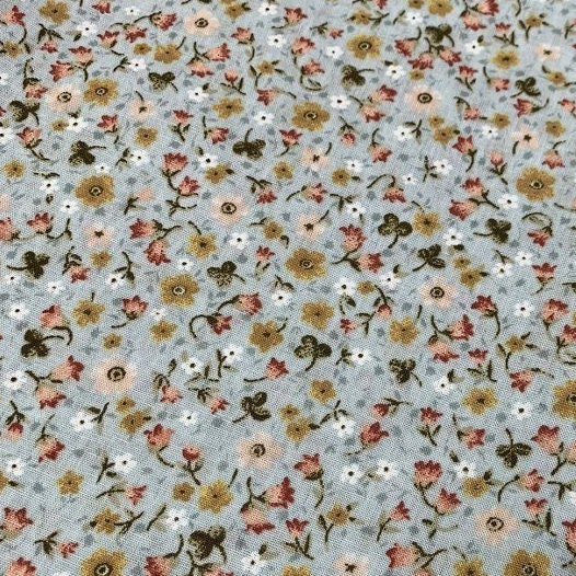 Small Floral Ivory Batik Fabric By The Yard – Keepsake Quilting