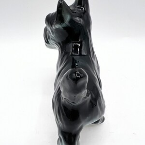 Pendentif En Nacre Sculpté Chien Scottish Terrier (Scottie) - Occasion
