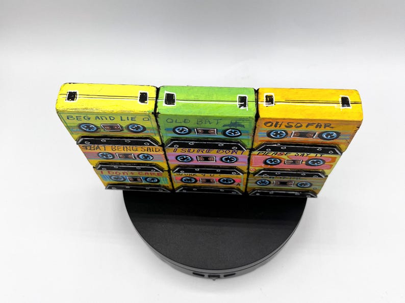 Handpainted Cassette Tape Wood Sculpture: Retro Pop Art Mix Tape immagine 4