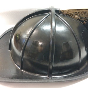 8 Reflective Black Fire Helmet Tetrahedrons Tets