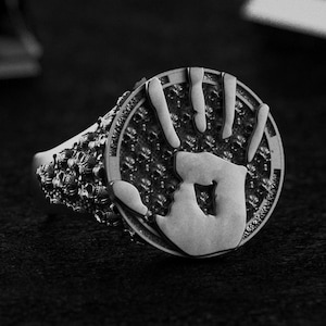 Silver Skyrim Dark Brotherhood Ring, Thieves Guild Emblem, &#39;We Know&#39; Inscription, Elder Scrolls Inspired Skulls Band