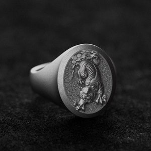 Silver Asian Tiger Oval Signet Ring - Wild Cat Jewelry for Men, Animal Ring in Attack Stance, Unique Gift for Boyfriend