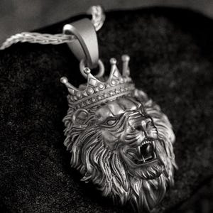 Lion of Judah Crown Pendant – Sterling Silver Roaring Lion Necklace, Regal Power Symbol, King of Strength Amulet
