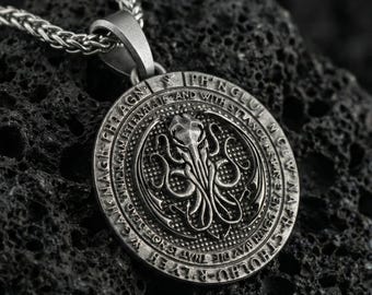 Cthulhu Pendant – Eldritch Horror Necklace, Lovecraftian Amulet, Engravable Fantasy Octopus Sigil Jewelry