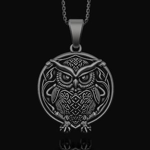 Elegant Silver Owl Necklace, Symbol of Wisdom & Night, Unique Bird Design, Timeless Fashion Accessory