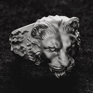 Silver Lioness Queen Ring - Women&#39;s Animal Jewelry, Wild Big Cat Head Accessory, Wildlife-Inspired Gifts for Her