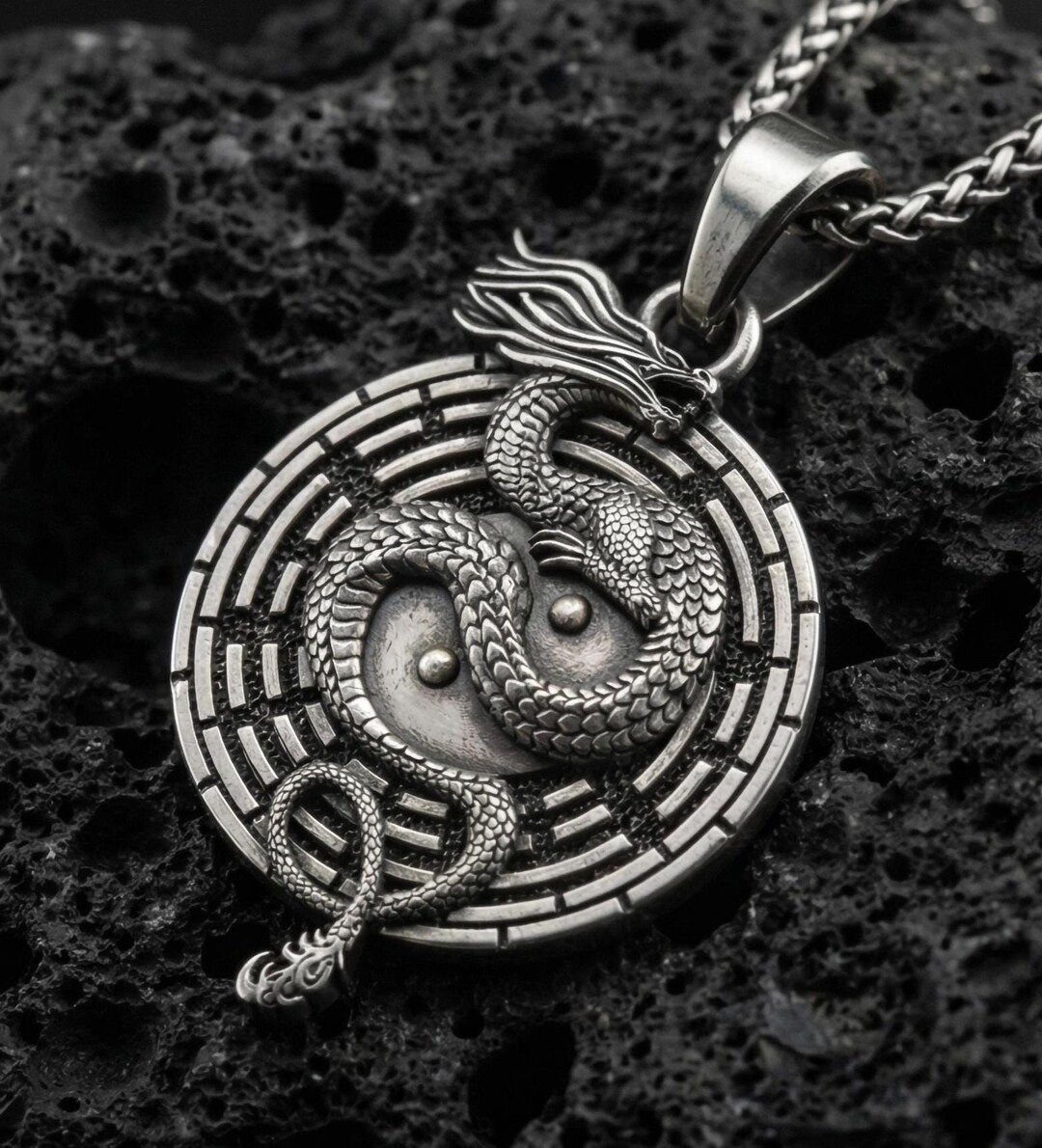 Collar De Dragón En Plata De Ley 925 - Colgante De Dragón Chino Con Detalles Dorados - 18 Pulgadas
