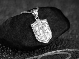 Collier Pendentif Bouclier Chevalier Templier - Chaîne 60 Cm, Acier, Style Médiéval Punk