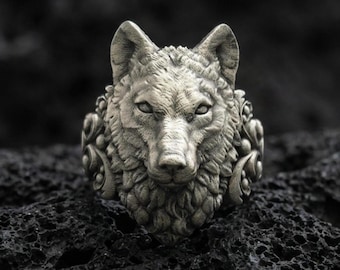 Sterling Silver Calm Wolf Ring – Nordic Slavic Jewelry