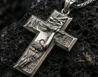 Santa Caterina da Siena (?) con corona di spine e Croce - Complesso
