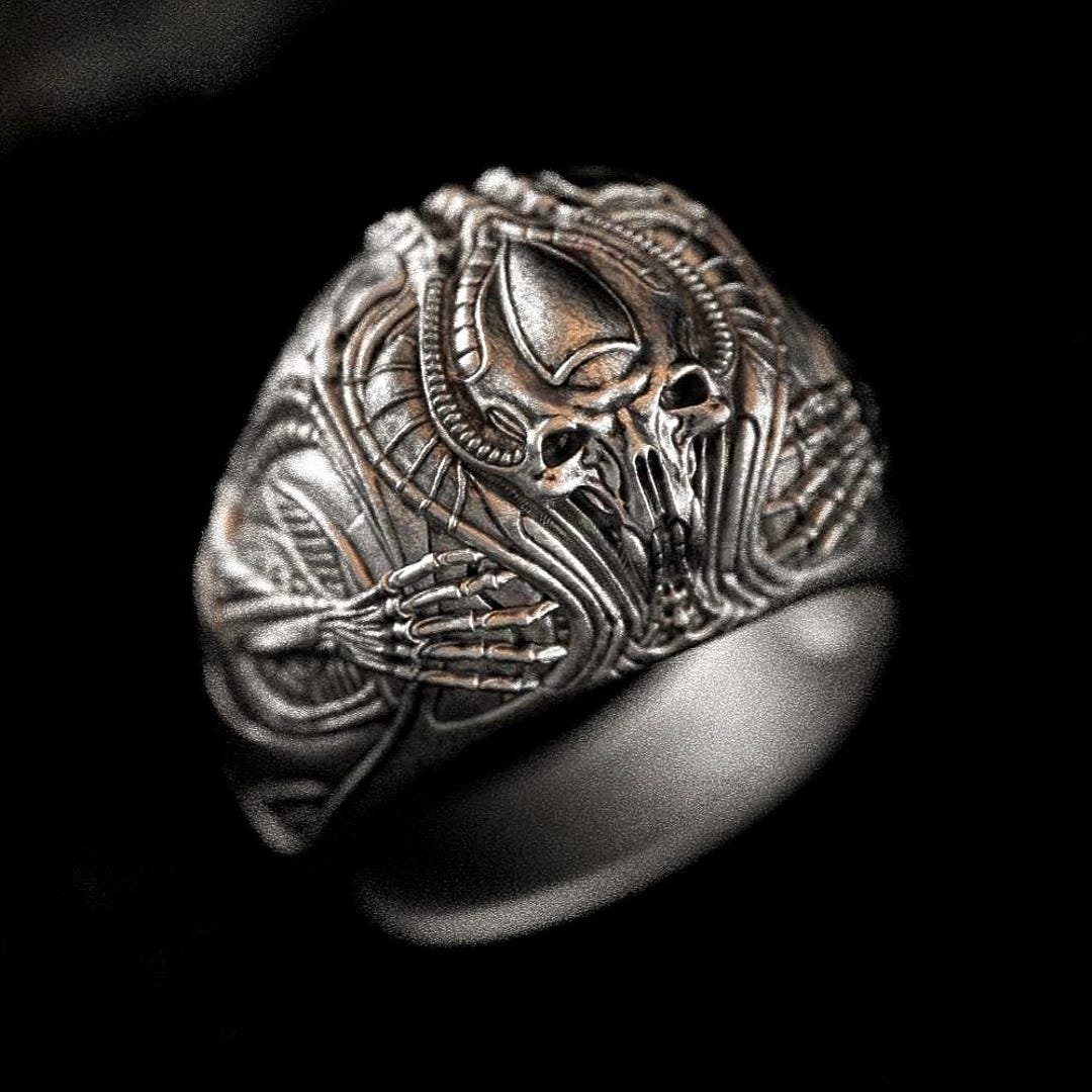 Giger Alien Skull Ring – Biomechanical Sci-fi Gothic Jewelry in ...