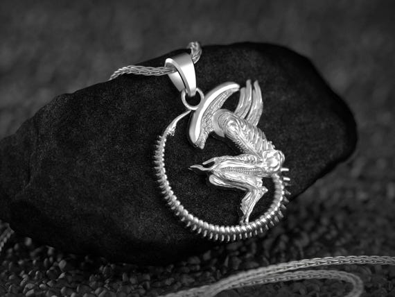 エイリアンペンダントネックレス エイリアン ネックレス ペンダント ペンダントトップ チャーム