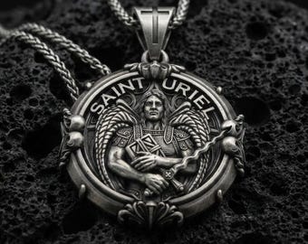 Ciondolo in argento di Sant'Uriel - Collana dell'Arcangelo Uriel, Gioiello con Angelo Custode, Regalo Cristiano Spirituale