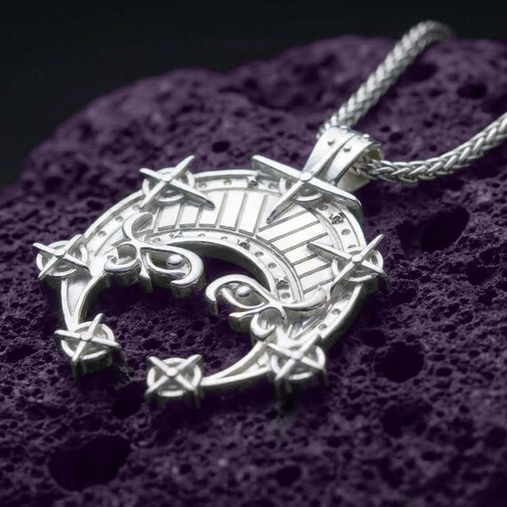 Silver Selûne Priest Charm - Baldur's Gate 3 Pendant, Dungeons