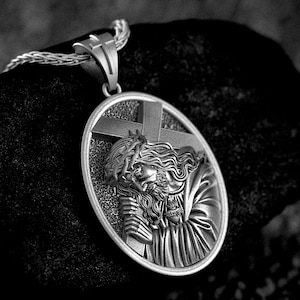 Collana con ciondolo a forma di croce di Gesù in argento Sterling 925, medaglia religiosa con corona di spine, collana di fede cattolica, regalo per uomo e donna.