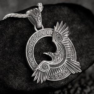 Celtic Raven Necklace – Silver Norse Bird of Odin Pendant, Viking Knotwork Amulet, Pagan Spirit Animal Jewelry